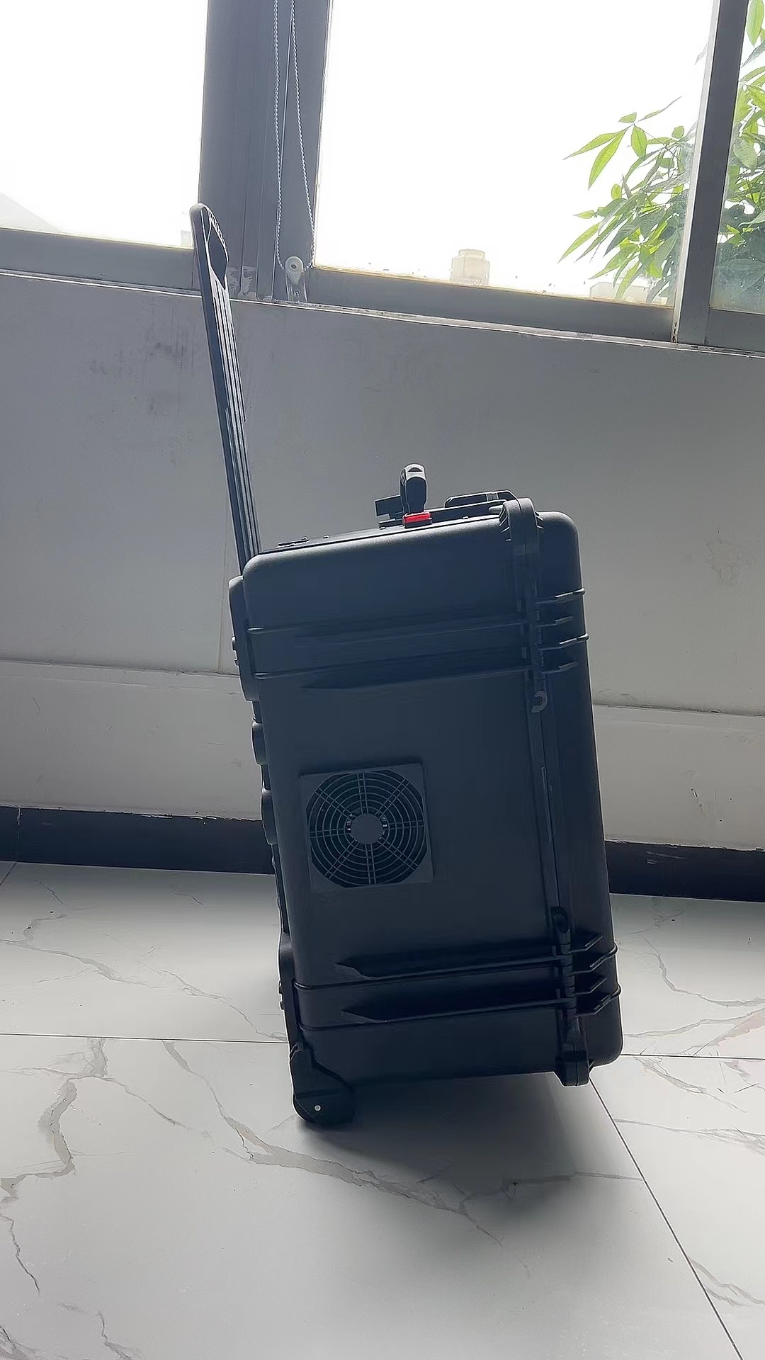 伊金霍洛手拉箱型移动通信干扰器